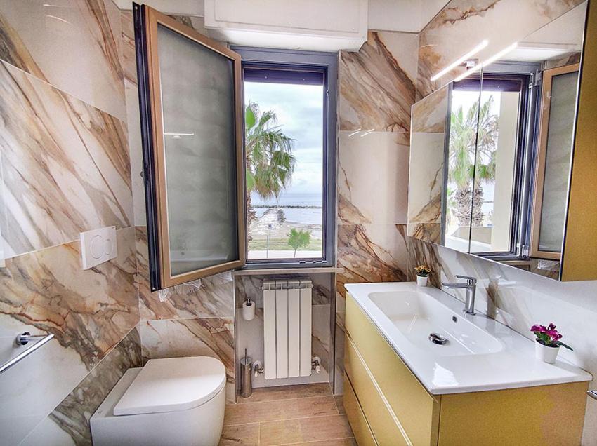 Alighieri Primissima Fila Mare Apartment *